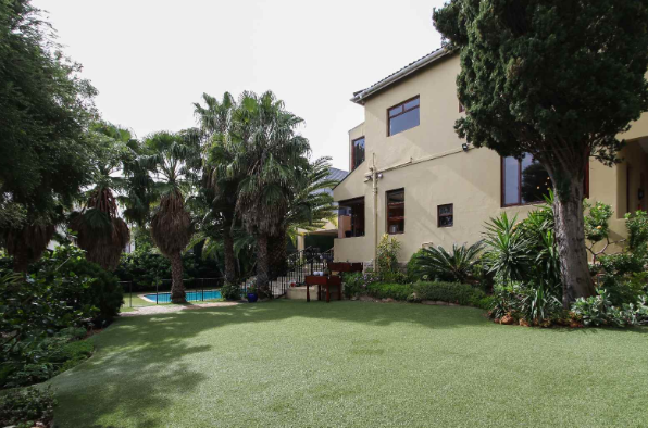 To Let 3 Bedroom Property for Rent in Fresnaye Western Cape